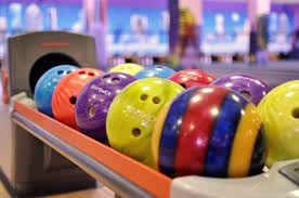 Игра в боулинг в Томске.Ultra Подарки. Игра в боулинг в Томске. Сервис: UltraPodarki.ru 8 800 505 95 30. Игра в боулинг, игра в боулинг Томск, боулинг Томск, купить боулинг Томск, играть в боулинг, играть в боулинг Томск