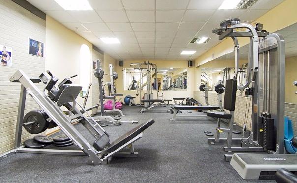 Свободные занятия с персональным фитнес тренером. Подарочные сертификаты ULTRA Подарки. Подарить свободные занятия в тренажёрном зале с персональным фитнес тренером. Возможность согласовать индивидуальный график занятий. Подарочные сертификаты UltraPodarki.ru 8 800 505 95 30. 