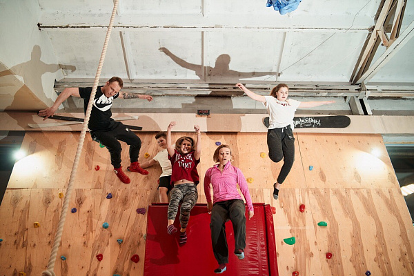  Батутный центр в Томске. Сервис Ultra Подарки. Купить подарочный сертификат в батутный центр, попробуйте прыжки на батуте в Томске. Сервис UltraPodarki.ru 8 (800) 555 95-30.. Батутный центр , батутный центр, батутный центр цены, батутный центр в Томске,  батутный парк, батут прыгать, прыжки +на батуте, батут Томск, батут спорт