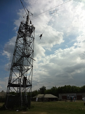 Роупджампинг - прыжки с верёвкой в Томске. Подарочные сертификаты Ultra Подарки. Роупджампинг в Томске - Экстремальный оригинальный подарок или подарочный сертификат на Роупджампинг - прыжки с верёвкой. Сервис UltraPodarki.ru 8-800-505-95-30. роупджампинг Томск, прыжок веревка Томск, роупджампинг, прыжок веревка, прыжок с веревкой, Подарок, подарочный сертификат, экстрим, экстремальный подарок