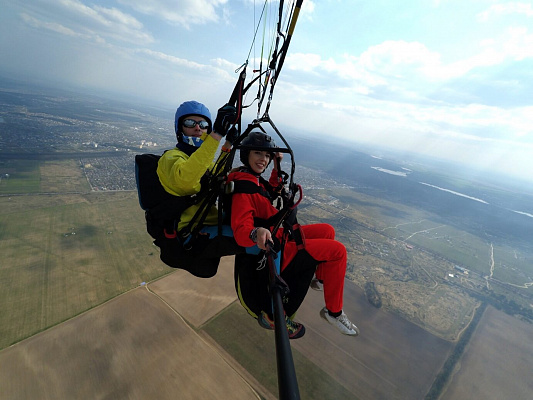 Полёт с инструктором на параплане в Томске. Ultra Подарки. Полёт с инструктором на параплане в Томске. Попробуйте полёт на двухместном параплане над Томском. Сервис: UltraPodarki.ru 8 800 505 95 30. Полёт на параплане, полёт на параплане Томск, полёт с инструктором на параплане Томск, полёт с инструктором на параплане, параплан Томск, параплан, парапланеризм Томск