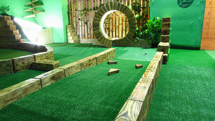 Мини-гольф в подарок. Ultra Подарки Томск. Подарочный сертификат на игру в мини-гольф. Подарите себе и своим близким увлекательную игру в мини-гольф, устройте настоящий праздник. UltraPodarki.ru 8-800-505-9530. Мини-гольф Томск, Мини-гольф Томск, Мини-гольф, гольф Томск