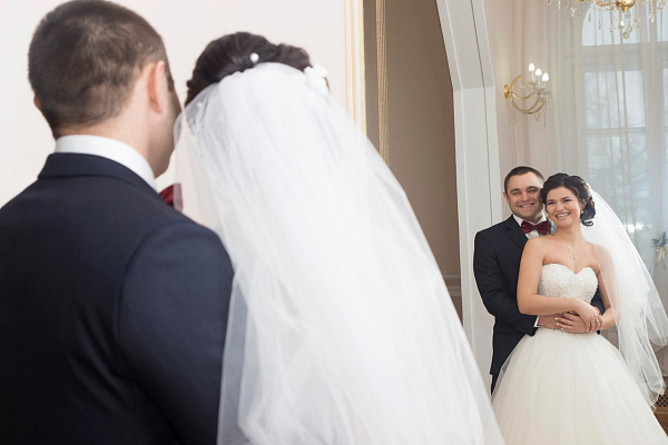 Фотосессия "Регистрация в ЗАГСе". Подарочные сертификаты Ultra Подарки Томск. Купить оригинальный подарок или подарочный сертификат на Фотосессия "Регистрация в ЗАГСе". Сервис UltraPodarki.ru Томск 8 800 505 95 30. 