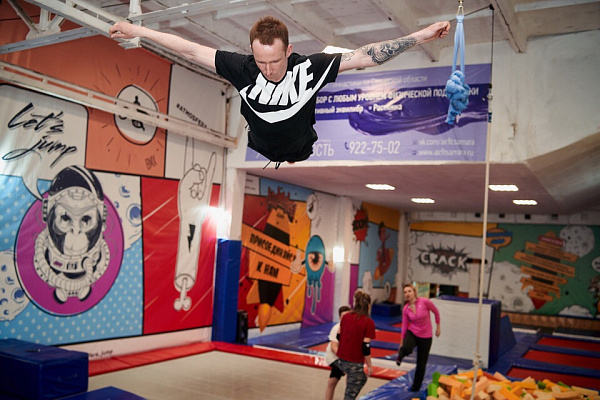  Батутный центр в Томске. Сервис Ultra Подарки. Купить подарочный сертификат в батутный центр, попробуйте прыжки на батуте в Томске. Сервис UltraPodarki.ru 8 (800) 555 95-30.. Батутный центр , батутный центр, батутный центр цены, батутный центр в Томске,  батутный парк, батут прыгать, прыжки +на батуте, батут Томск, батут спорт