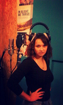 Продюсирование и запись вокала "под ключ". Подарочные сертификаты Ultra Подарки Томск. Купить оригинальный подарок или подарочный сертификат на Продюсирование и запись вокала "под ключ". Сервис UltraPodarki.ru Томск 8 800 505 95 30.