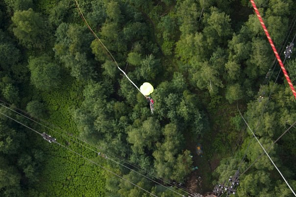 Роупджампинг - прыжки с верёвкой в Томске. Подарочные сертификаты Ultra Подарки. Роупджампинг в Томске - Экстремальный оригинальный подарок или подарочный сертификат на Роупджампинг - прыжки с верёвкой. Сервис UltraPodarki.ru 8-800-505-95-30. роупджампинг Томск, прыжок веревка Томск, роупджампинг, прыжок веревка, прыжок с веревкой, Подарок, подарочный сертификат, экстрим, экстремальный подарок