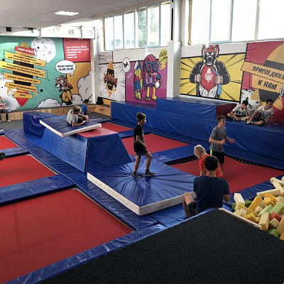  Батутный центр в Томске. Сервис Ultra Подарки. Купить подарочный сертификат в батутный центр, попробуйте прыжки на батуте в Томске. Сервис UltraPodarki.ru 8 (800) 555 95-30.. Батутный центр , батутный центр, батутный центр цены, батутный центр в Томске,  батутный парк, батут прыгать, прыжки +на батуте, батут Томск, батут спорт