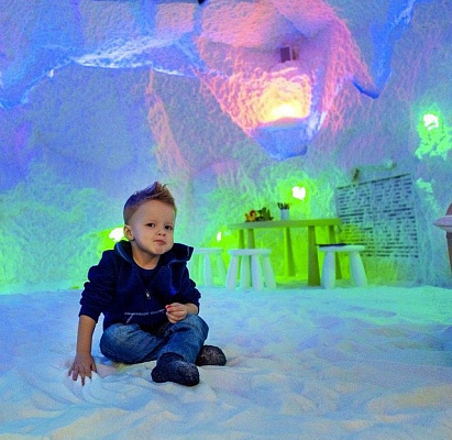 Семейный абонемент в соляную пещеру. Подарочные сертификаты Ultra Подарки Томск. Купить оригинальный подарок или подарочный сертификат на Семейный абонемент в соляную пещеру. Сервис UltraPodarki.ru Томск 8 800 505 95 30.