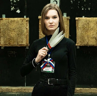 Метание ножей в Томске. Подарочные сертификаты Ultra Подарки. Закажите подарочный сертификат на метание ножей в Томске. Метание ножей в любое время года - наслаждение активным отдыхом с друзьями. Сервис UltraPodarki.ru 8 800 505 95 30. Метание ножей Томск, лук стрельба Томск, стрельба из арбалета Томск, стрельба