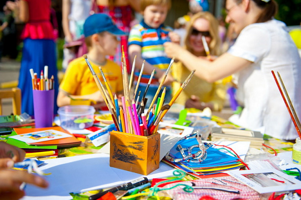 Курс детского творчества. Подарочные сертификаты Ultra Подарки Томск. Купить оригинальный подарок или подарочный сертификат на Курс детского творчества. Сервис UltraPodarki.ru Томск 8 800 505 95 30. 