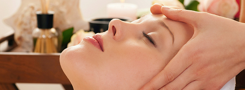 СПА процедура "Массаж лица ручной". Ultra Подарки Томск. Подарите любимой, маме, сестре или подруге, наш подарочный сертификат на СПА процедуру "Массаж лица ручной". Ultra Подарки Томск. 8 800-505-9503. ручной массаж лица, массаж лица томск, лучший массаж лица, спа массаж лица, массаж лица руками, массаж лица ручной