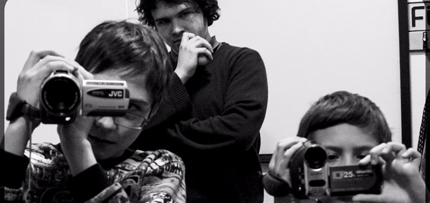 Занятия по созданию детских видеороликов. Подарочные сертификаты Ultra Подарки Томск. Купить оригинальный подарок или подарочный сертификат на Занятия по созданию детских видеороликов. Сервис UltraPodarki.ru Томск 8 800 505 95 30. 