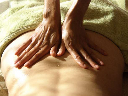 Общий массаж. Ultra Подарки Томск. Подарить близкому человеку невероятную заботу в виде подарочного сертификата на общий массаж – это замечательная возможность показать свое внимание и помочь расслабиться. Ultra Подарки Томск. 8 800-505-9503. Общий массаж, общий массаж в Томске, лечебный массаж, лечебный массаж в Томске, массаж для мужчин в Томске, массаж для женщин в Томске, массаж для мужчин, массаж для женщин, общий массаж для мужчин, общий массаж для женщин