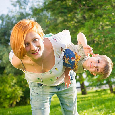 Семейная фотосессия в студии в Томске. Ultra Подарки. Профессиональная Семейная фотосессия в студии в Томске. Фотосессия для семьи укрепляет отношения и объединяет всех членов семьи. Сервис UltraPodarki.ru 8 (800) 505 95 30. Семейная фотосессия в Томске, семейная фотосессия, семейная фотосъёмка в Томске, семейная фотосъёмка, фотосессия для семьи Томск, фотосессия для семьи, Семейная фотосессия в студии в Томске, Семейная фотосессия в студии